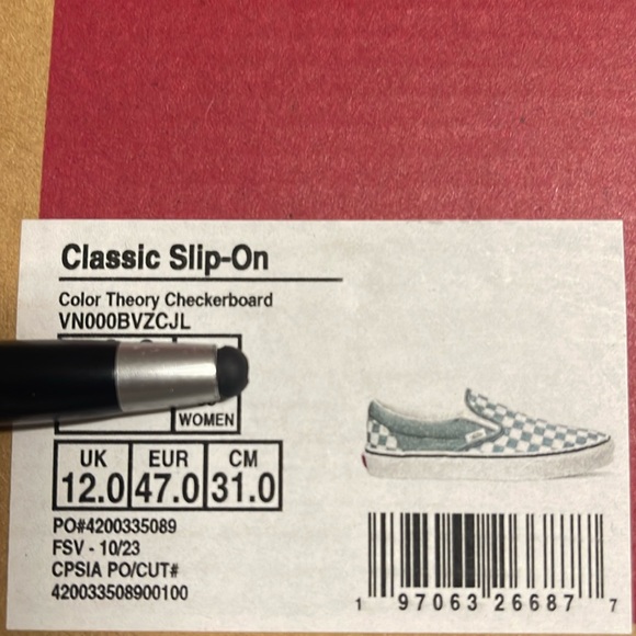 Vans Men’s Classic Slip-On
Color Theory Checkerboard
VN0DDBVZCJL
Sneakers - Picture 16 of 16